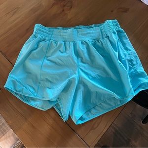 Lululemon Hotty Hot High Rise 4” Short Electric Turquoise